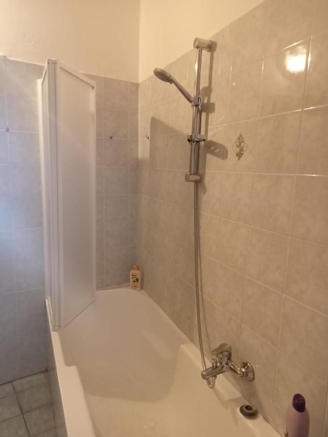Whole Holiday Home Apartment Fantastic Civitavecchia Da Pamino & Priscilla Con Due Camere Letto! Bagian luar foto